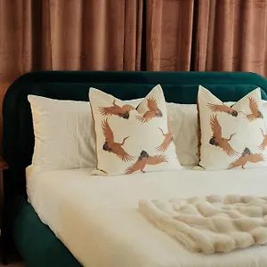 https://the-mod.palm-springs-ca-hotels.com
